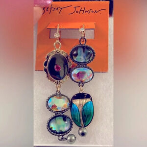 BETSEY JOHNSON Halloween 2024 Scarab Beetle & Stones Mismatched Earrings NEW NWT